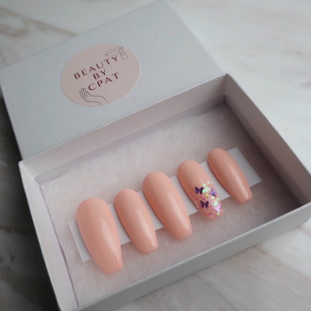 LUXURY PRESS ON NAILS